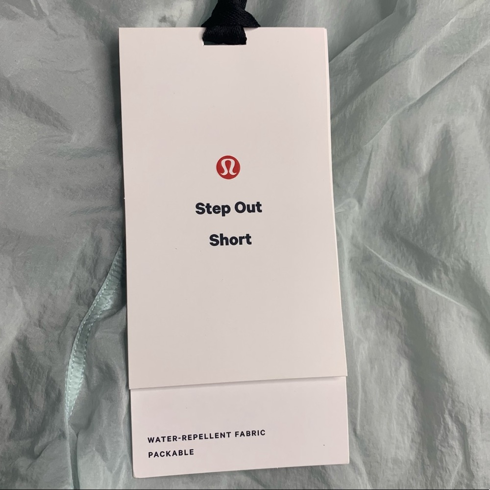 Lululemon Step Out High Rise Short NWT Ocean Air Size 4 - Picture 16 of 17